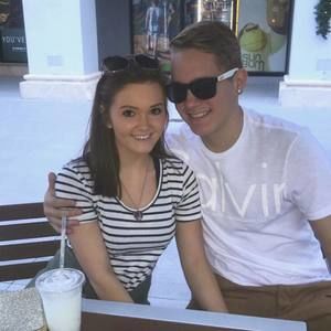 Meet your Posher, Caitlyn